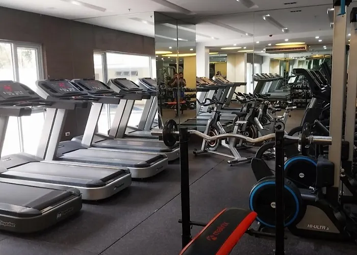 Milia W/ Free Use Of Swimming Pool & Gym Manila